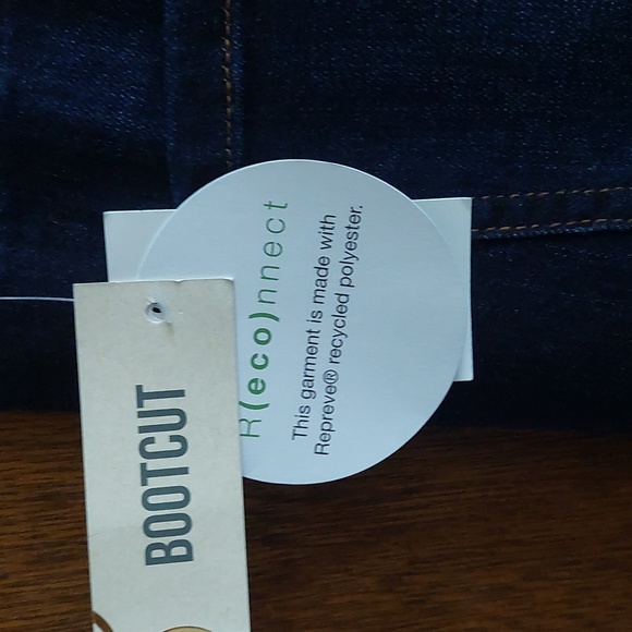 Woman's Jeans - Picture 5 of 6